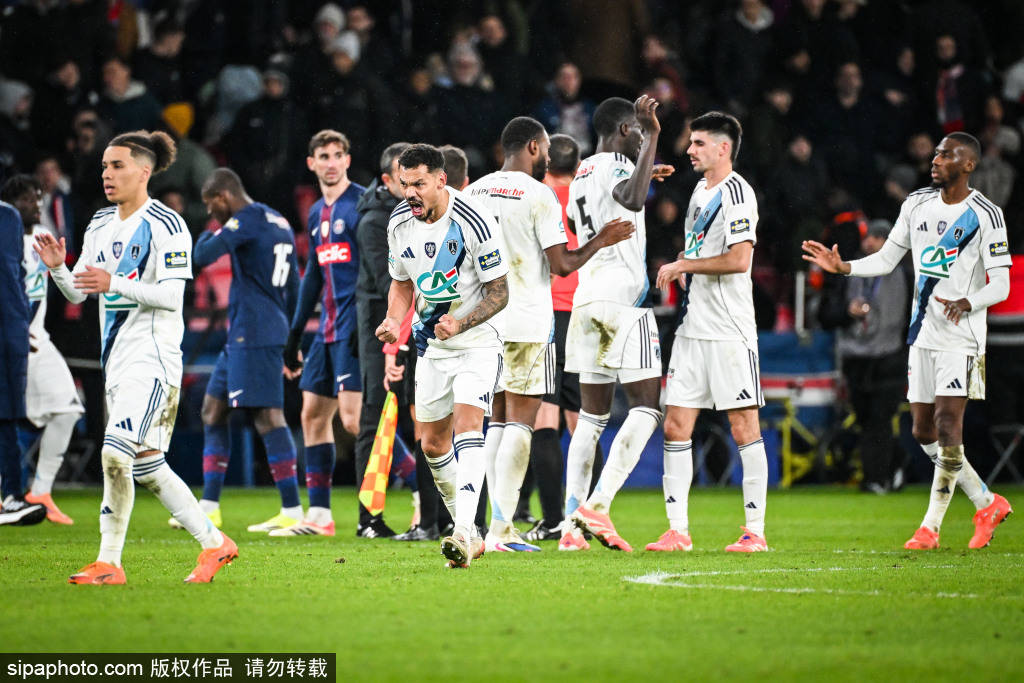 惊天大冷！法甲霸主轰然倒塌，巴黎FC上演黑马逆袭，法国杯重燃战火！